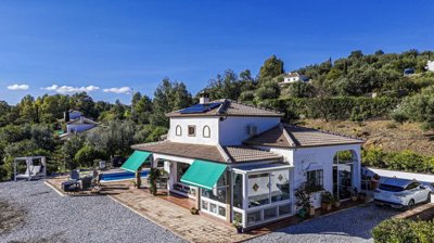 1411-villa-for-sale-in-la-vinuela-51070-large