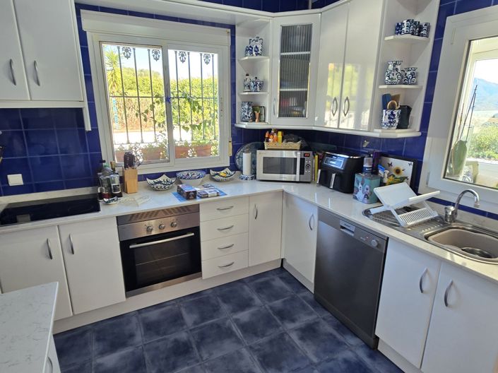 Image No.7-3 Bed Villa for sale