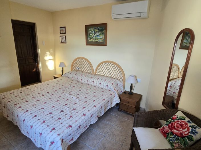 Image No.48-4 Bed Villa for sale