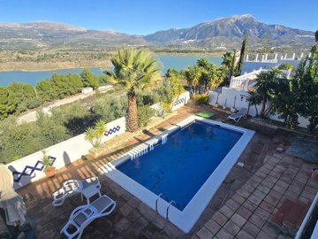 1413-villa-for-sale-in-vinuela-51132-large