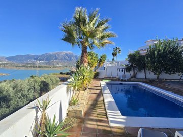 1413-villa-for-sale-in-vinuela-51177-large