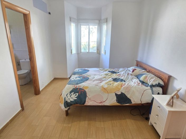 Image No.17-5 Bed Villa for sale