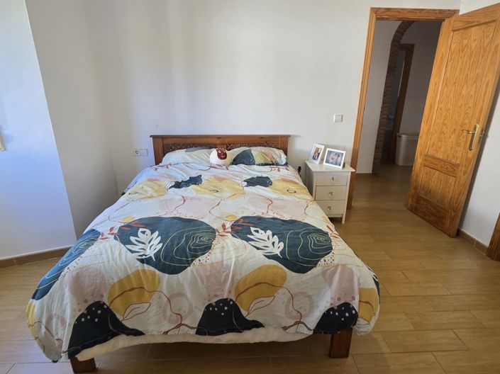 Image No.18-5 Bed Villa for sale