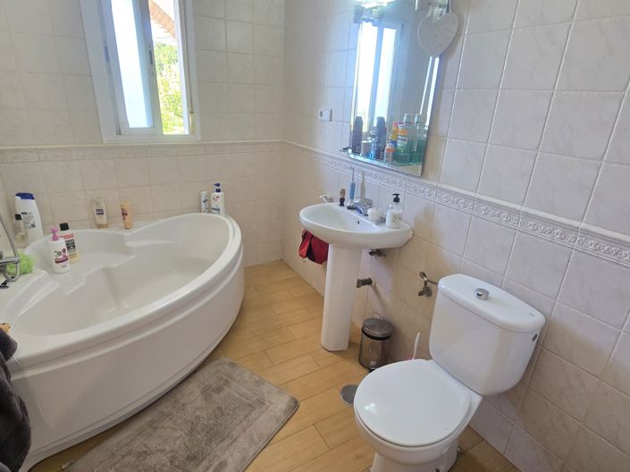 Image No.19-5 Bed Villa for sale