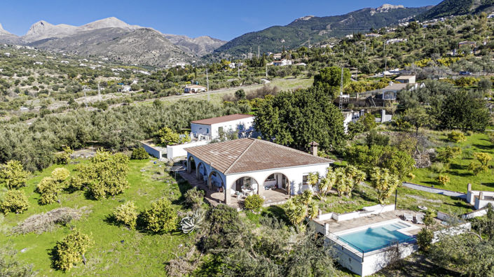 Image No.3-5 Bed Villa for sale