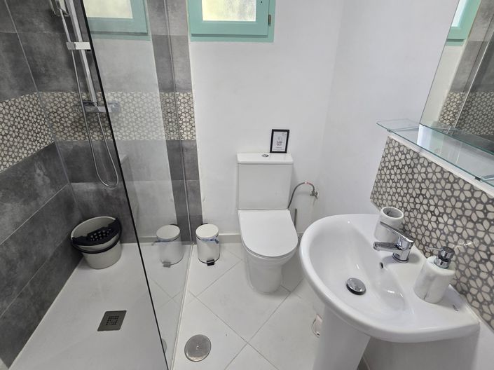 Image No.34-5 Bed Villa for sale