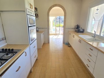 1415-villa-for-sale-in-alcaucin-51240-large