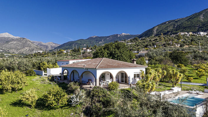 Image No.6-5 Bed Villa for sale