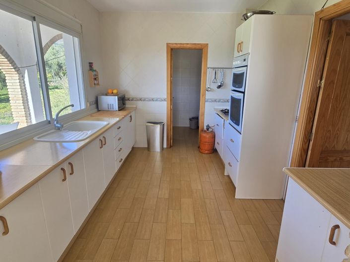 Image No.8-5 Bed Villa for sale