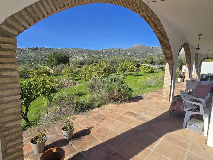 Image No.10-5 Bed Villa for sale