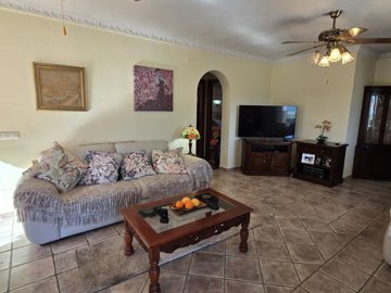 1414-villa-for-sale-in-vinuela-51203-large