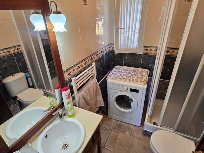 Image No.16-2 Bed Villa for sale