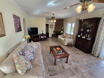 1414-villa-for-sale-in-vinuela-51199-large