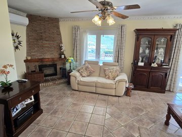 1414-villa-for-sale-in-vinuela-51202-large