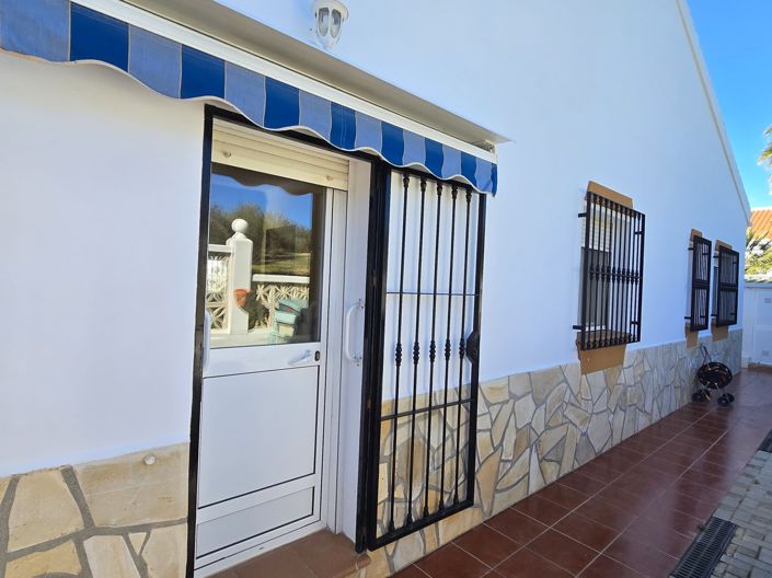 Image No.20-3 Bed Villa for sale