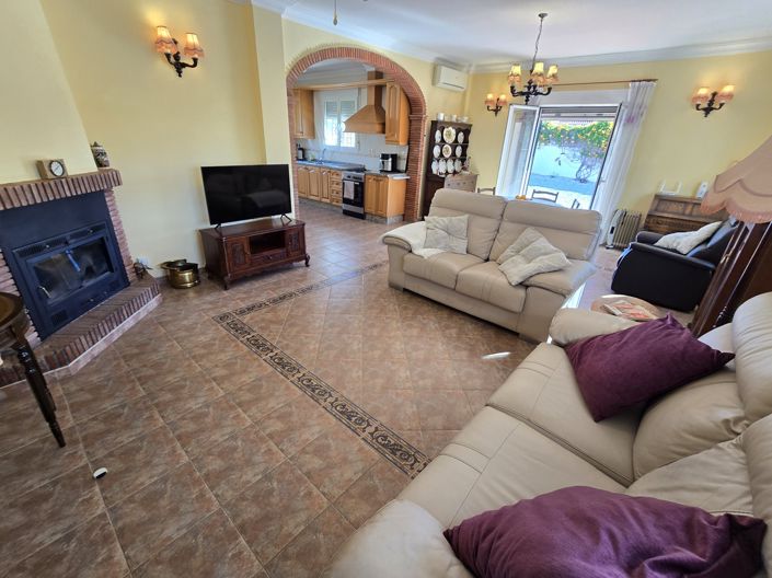 Image No.38-3 Bed Villa for sale