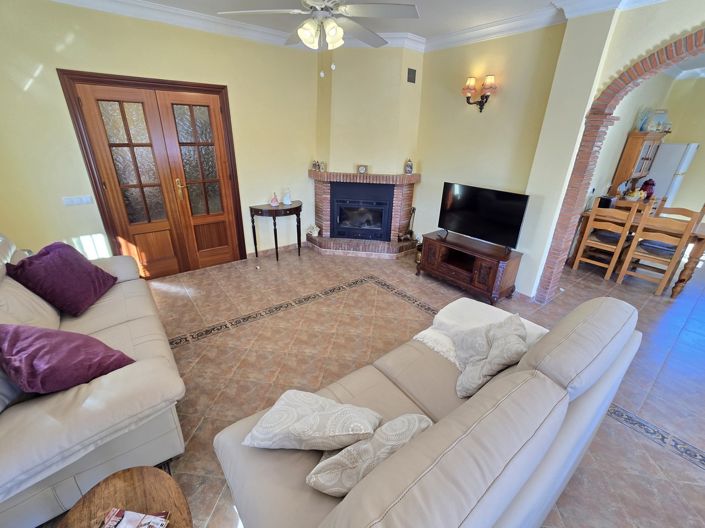 Image No.40-3 Bed Villa for sale