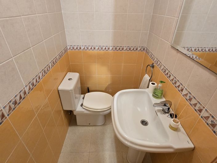 Image No.18-2 Bed Villa for sale