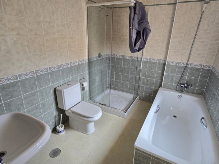 Image No.19-2 Bed Villa for sale