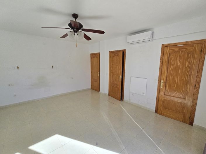 Image No.47-2 Bed Villa for sale