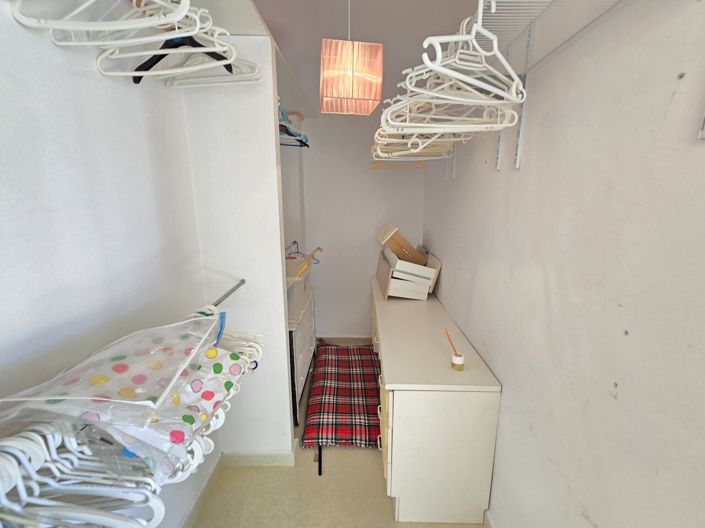 Image No.48-2 Bed Villa for sale