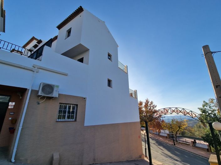 Image No.12-3 Bed Village House for sale