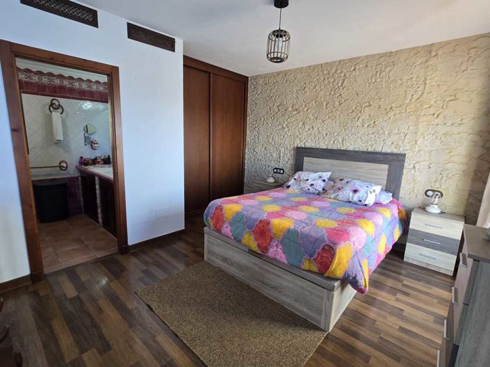 Image No.19-3 Bed Village House for sale