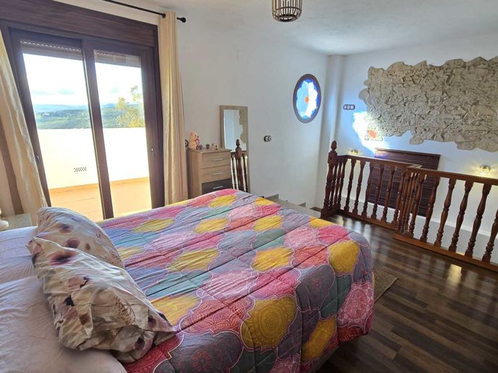 Image No.26-3 Bed Village House for sale