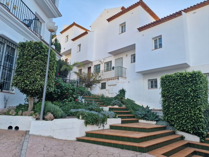 Image No.50-3 Bed Village House for sale