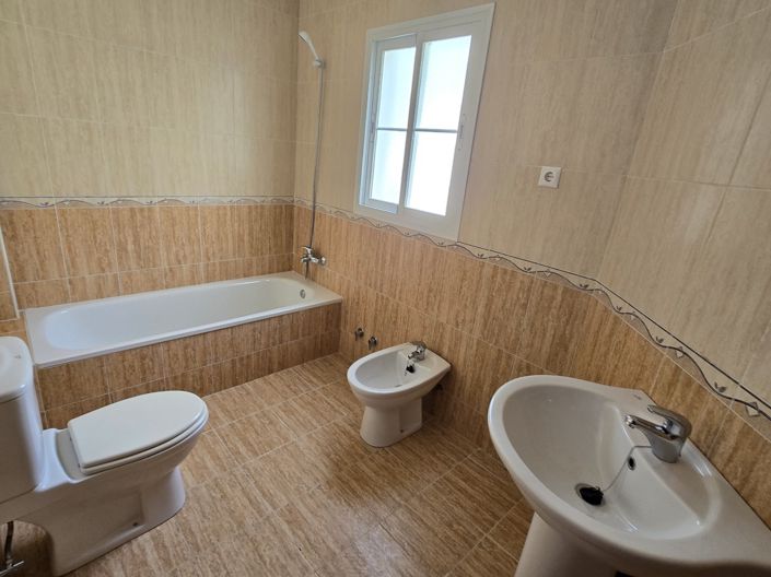 Image No.17-3 Bed Village House for sale