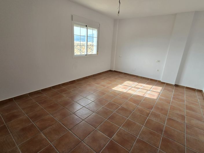 Image No.20-3 Bed Village House for sale