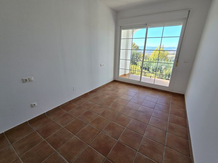 Image No.24-3 Bed Village House for sale