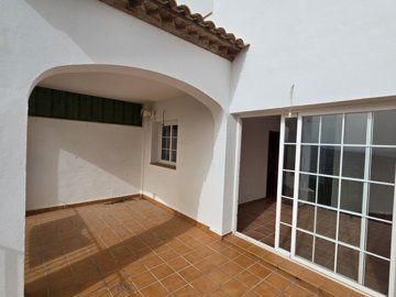 1421-village-house-for-sale-in-alcaucin-52659