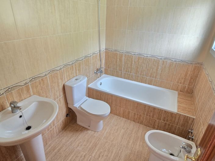 Image No.20-3 Bed Village House for sale