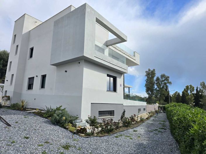 Image No.22-4 Bed Villa for sale