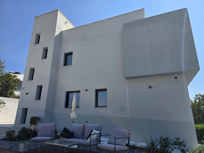 Image No.30-4 Bed Villa for sale