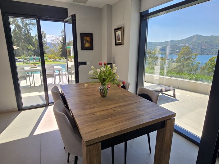 Image No.6-4 Bed Villa for sale