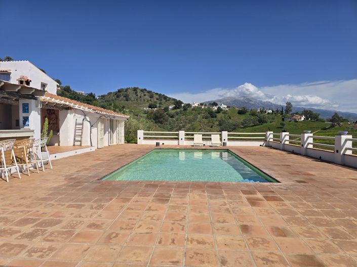 Image No.3-4 Bed Villa for sale