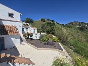 1426-villa-for-sale-in-velez-malaga-52166-lar