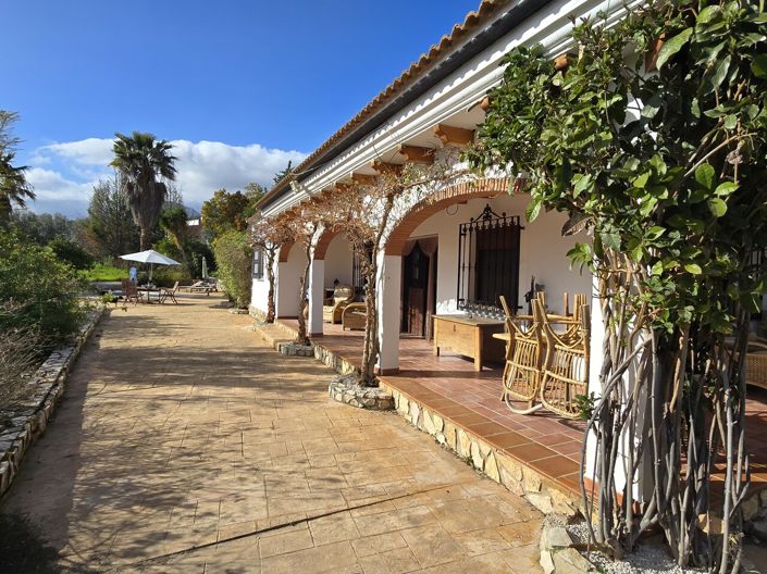 Image No.14-5 Bed Villa for sale