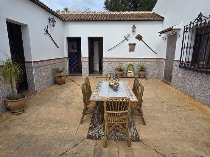 Image No.20-5 Bed Villa for sale