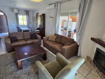 1072-villa-for-sale-in-vinuela-52550-large