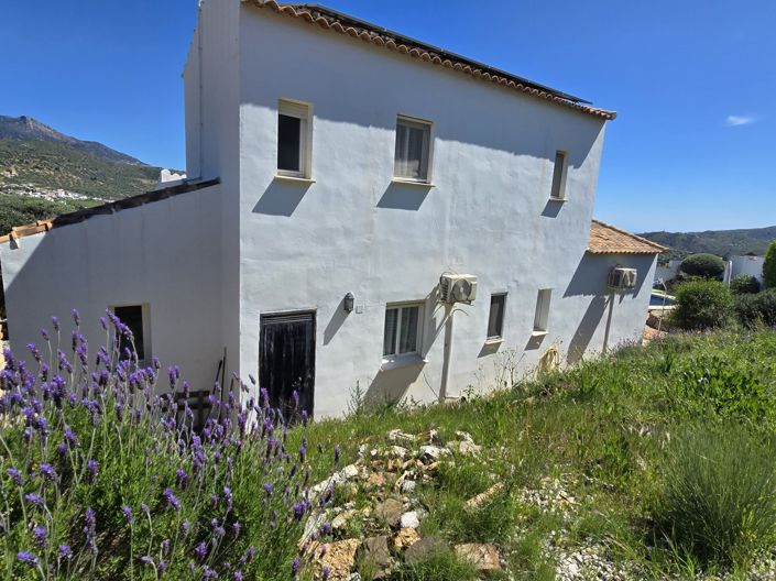 Image No.36-3 Bed Villa for sale