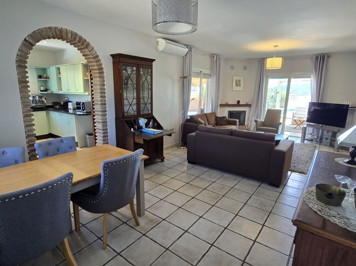 Image No.10-3 Bed Villa for sale