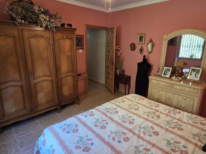 Image No.27-4 Bed Villa for sale