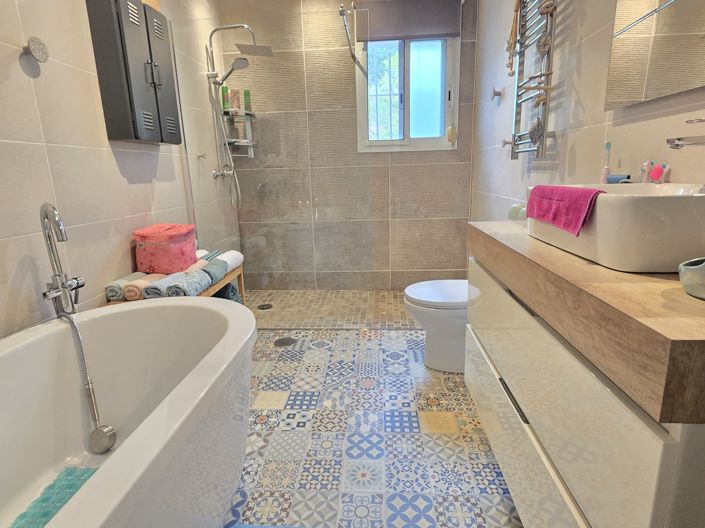 Image No.42-3 Bed Villa for sale