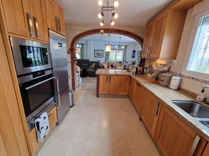 Image No.10-3 Bed Villa for sale