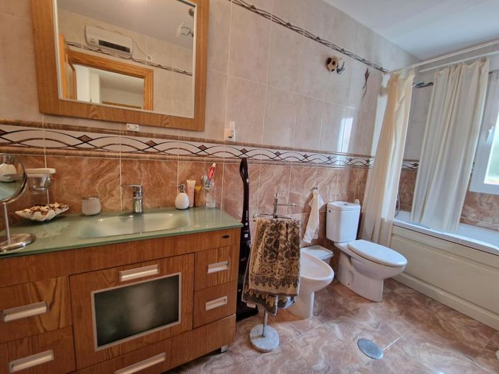 Image No.18-3 Bed Villa for sale