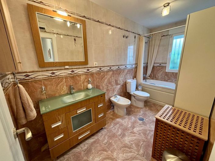 Image No.19-3 Bed Villa for sale
