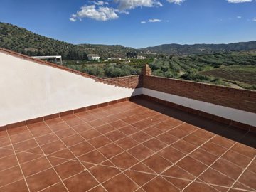 1205-villa-for-sale-in-venta-baja-53026-large
